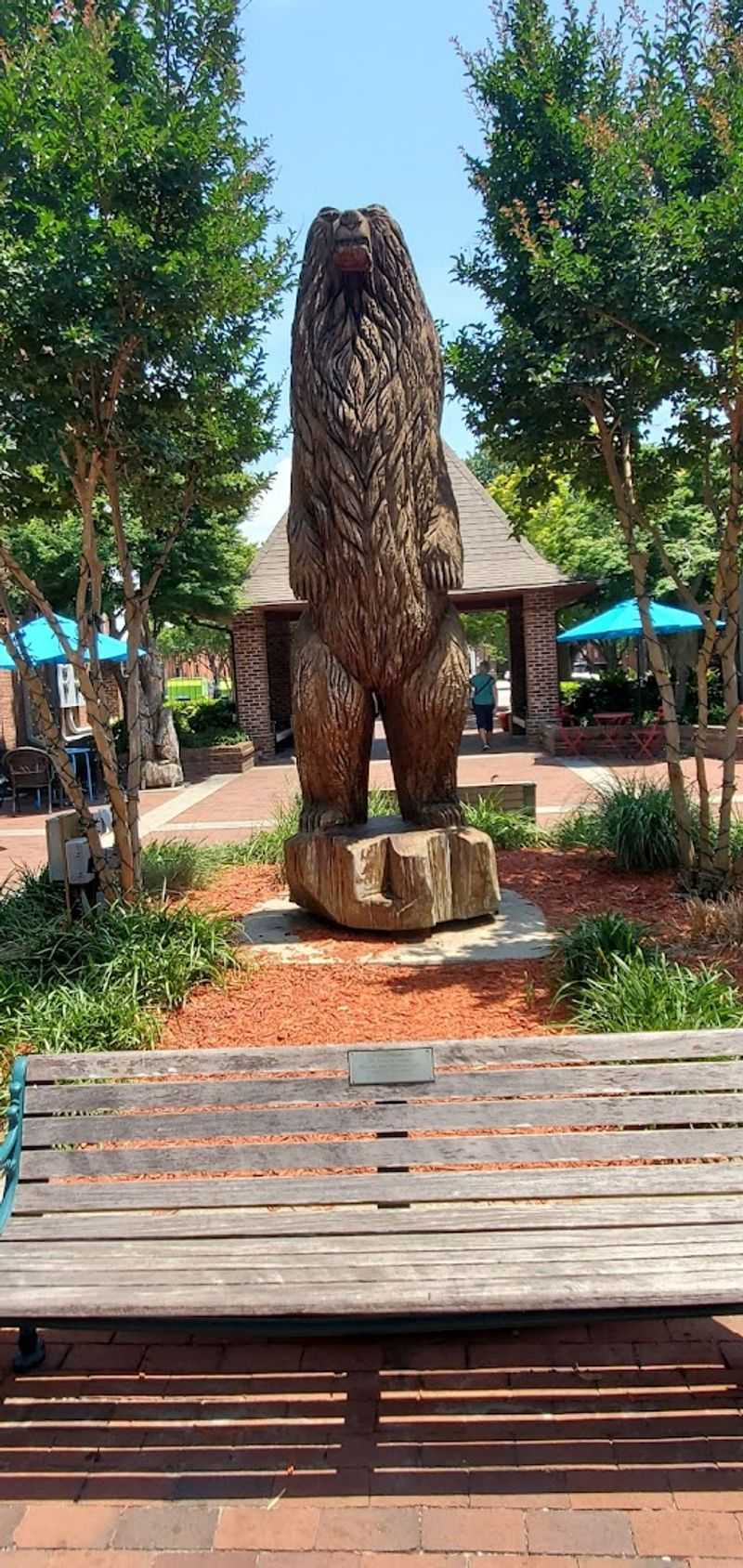 This North Carolina Town Looks So Perfect Most People Think It Was Built As A Movie Set - Decor Hint Bear Town Pride And The Black Bear Statues