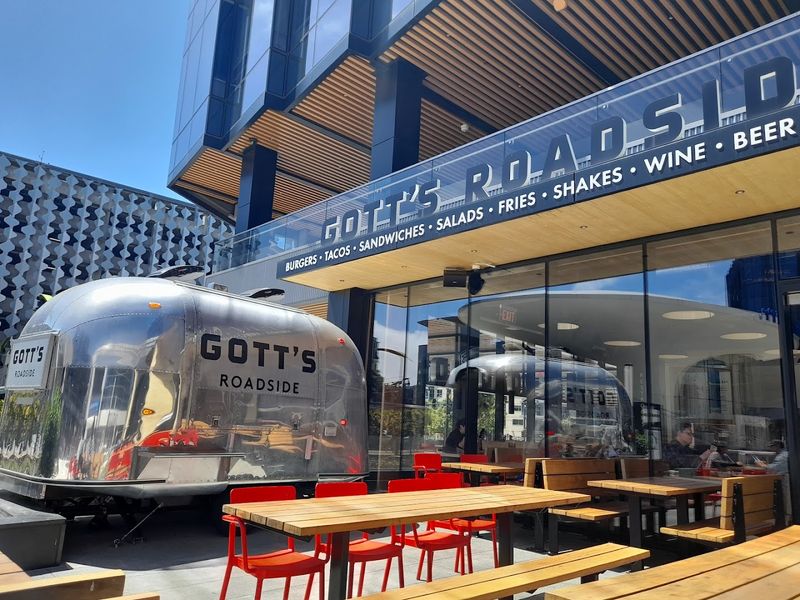 13 Budget-Friendly California Restaurants Where The Food Goes Fast Every Day - Decor Hint Gott's Roadside