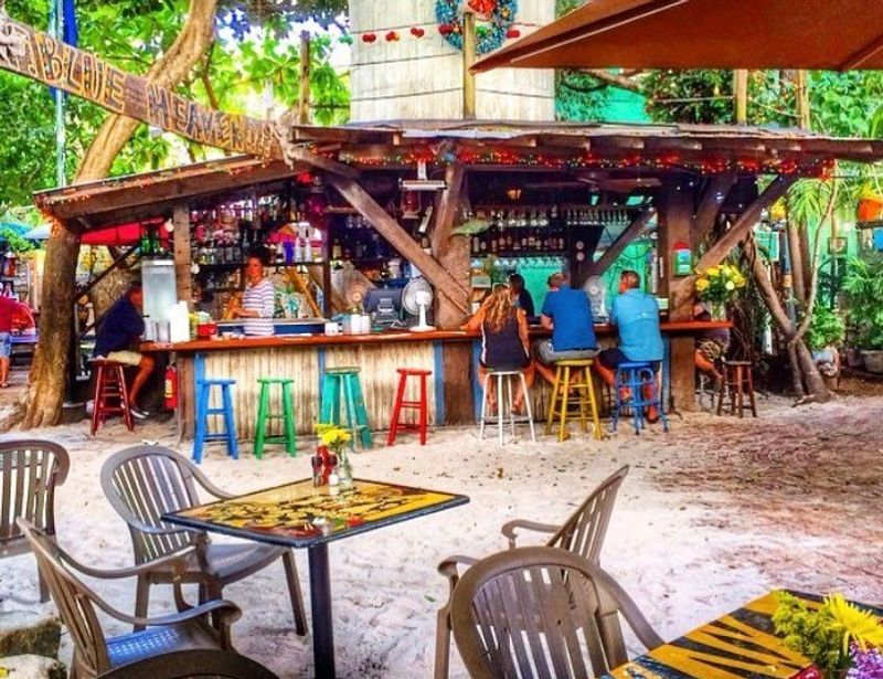 13 Florida Unusual Restaurants You Have To See To Believe - Decor Hint Blue Heaven, Key West