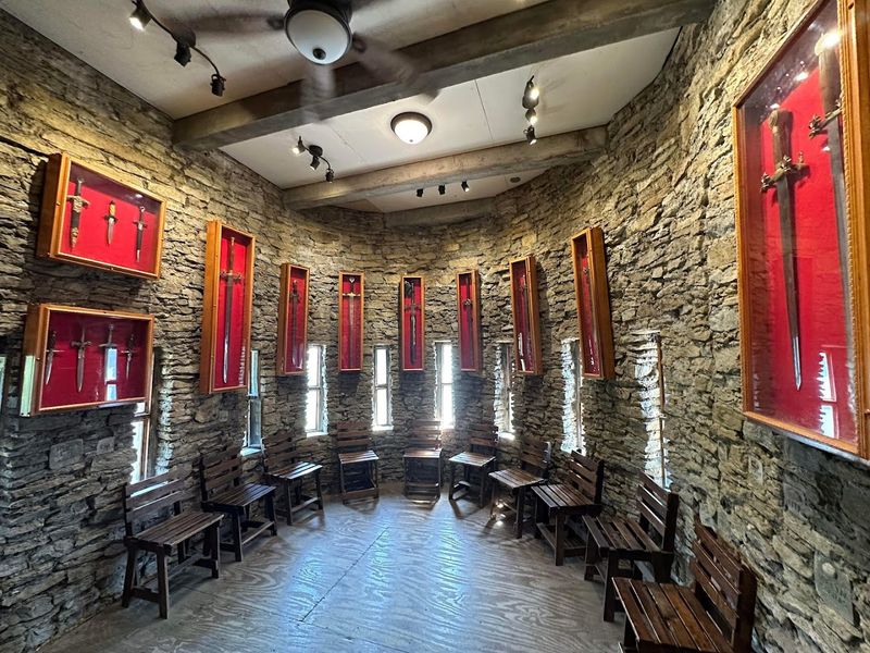 This Hidden Castle In Ohio Feels Like A Piece Of The Middle Ages - Decor Hint The Knights Of The Golden Trail And Their Living Legacy