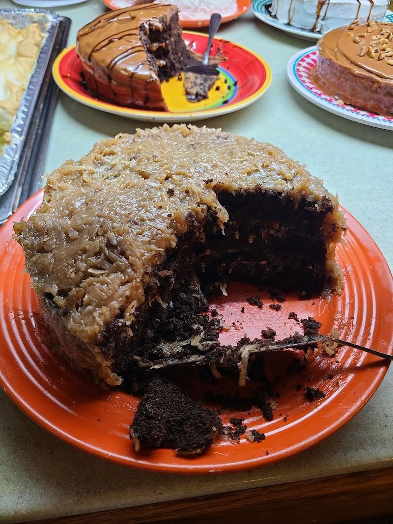 8 Sweet Reasons This Restaurant Is The Unofficial Cake Capital Of Benson, North Carolina - Decor Hint Frosting That Defies Every Standard