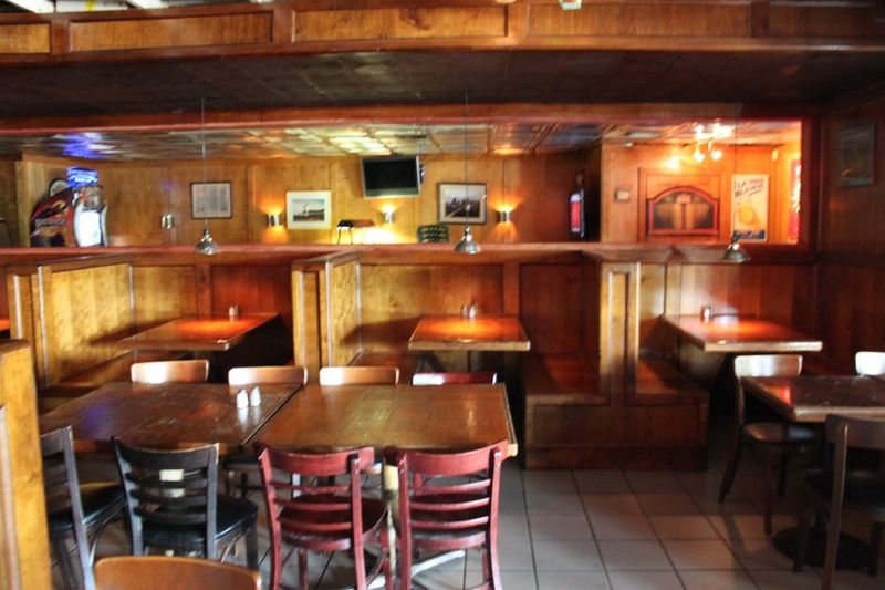 Wing Lovers This Atlanta Georgia Dive Bar Serves The City's Most Famous Smoked Wings - Decor Hint A Hidden Favorite On Ponce De Leon Avenue