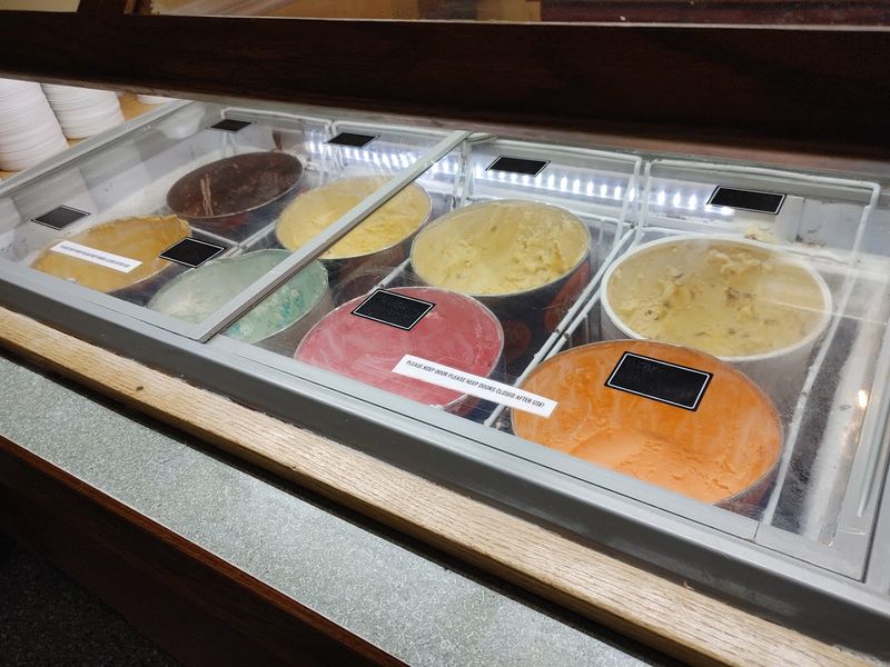 8 Sweet Reasons This Restaurant Is The Unofficial Cake Capital Of Benson, North Carolina - Decor Hint Portions Designed For True Connoisseurs