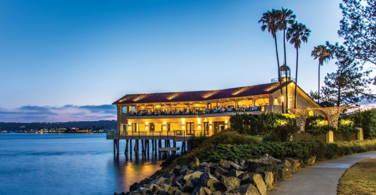 These 13 Southern California Waterfront Restaurants Feel Even Better On Spring Evenings 2 - Decor Hint