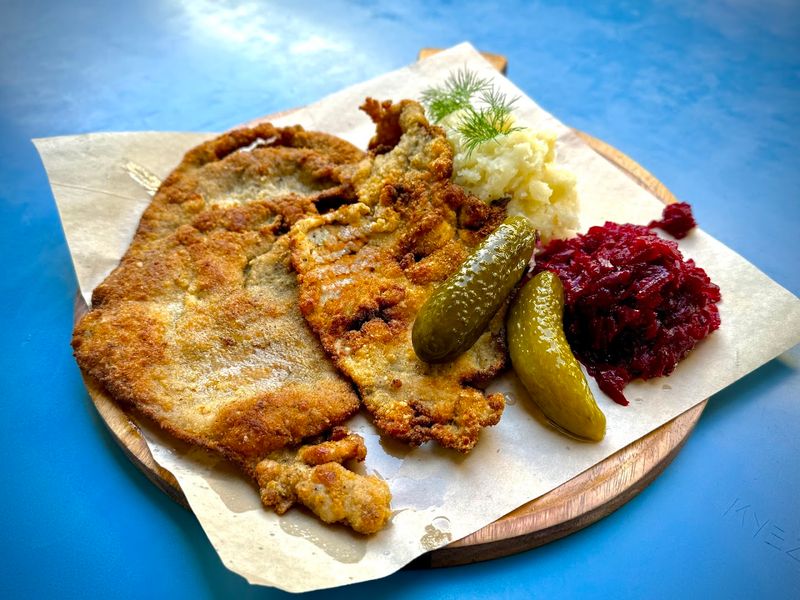 Stara Pierogi & Sausage, Los Angeles