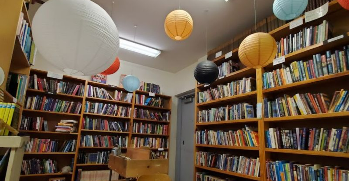 This Giant Secondhand Bookstore In North Carolina Is A Dream Destination For Book Lovers - Decor Hint