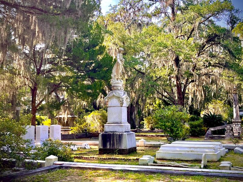 This Haunted Landmark Bonaventure Cemetery Savannah Georgia Draws Thousands - Decor Hint Victorian Funerary Art