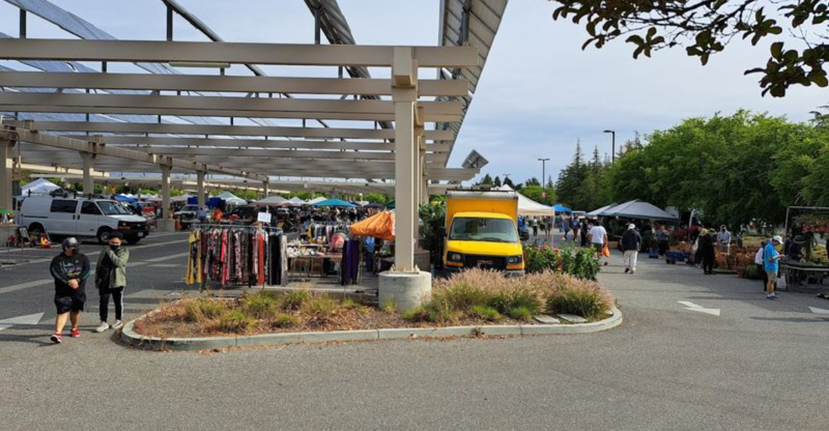 This Massive California Outdoor Market Is A Treasure Hunters Dream - Decor Hint