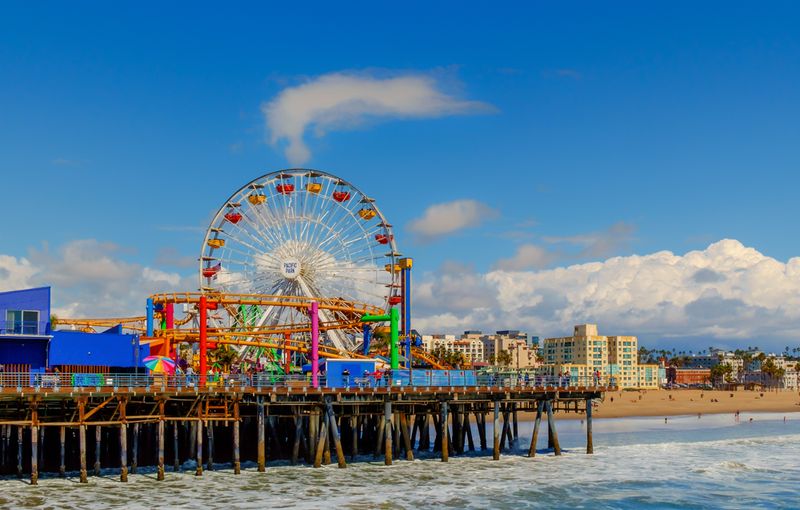 The Only Amusement Park On The West Coast Built Over The Ocean