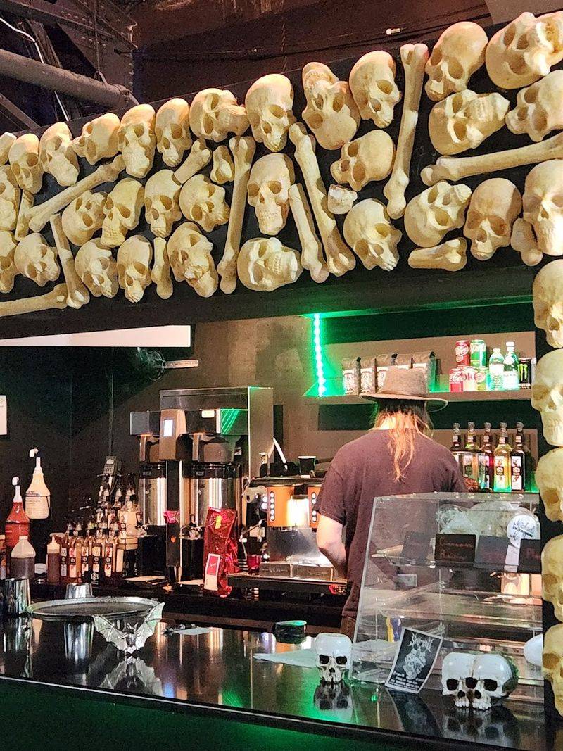 Dark Victorian Decor Sets The Tone