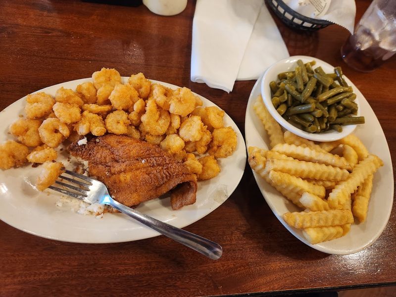 A Simple Seafood Plate People Remember