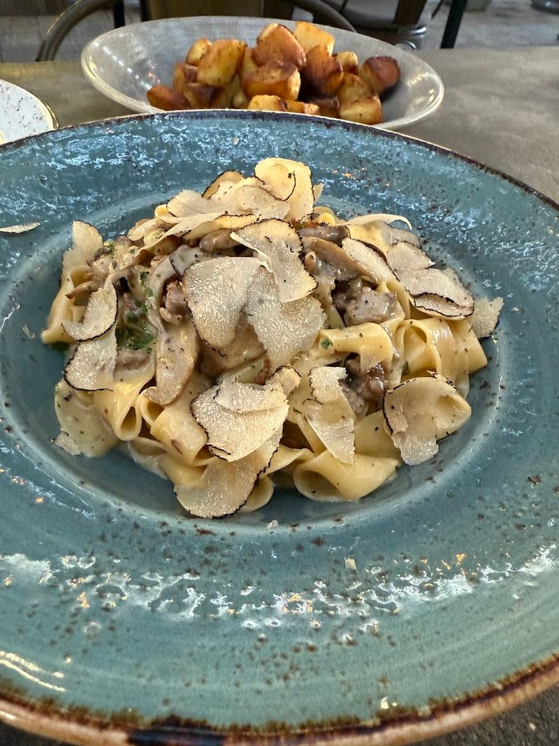 This Relaxed Restaurant In California's Santa Ynez Valley Is Perfect For A Spring Meal - Decor Hint A Seasonal Menu That Changes With The Valley