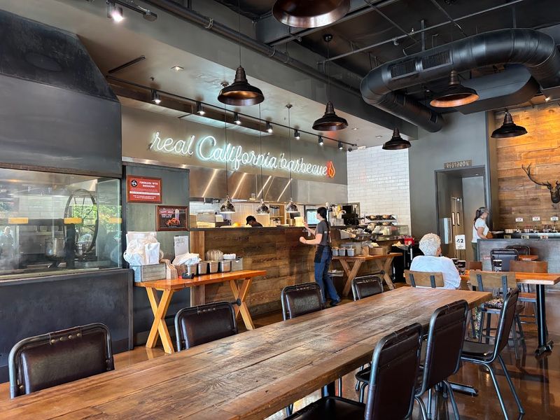 This Sacramento, California BBQ Spot Built A Loyal Following With Its Legendary Tri-Tip Plates - Decor Hint The Howe Avenue Location And Its Setup