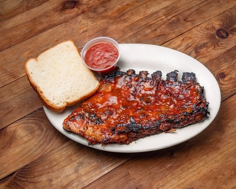 This Tiny Georgia Restaurant Is Known For BBQ That Keeps People Coming Back - Decor Hint Authentic Southern Barbecue