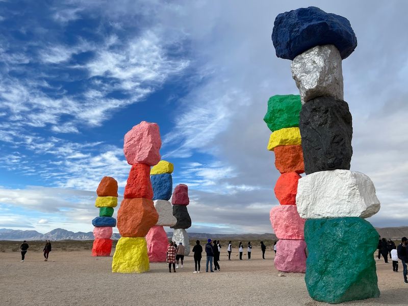 Seven Magic Mountains, Sloan