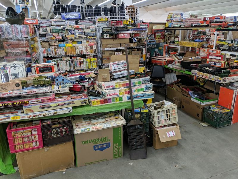 This Treasure-Filled Marketplace Scott Antique Markets Atlanta Georgia Is A 2026 Must-Visit - Decor Hint A Family-Friendly Day Out That Suits All Ages