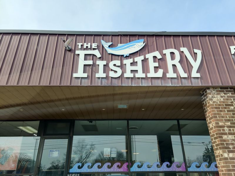 14 Michigan Carryout Fish Fry Spots Serving The Best Lake Perch And Fresh Seafood - Decor Hint The Grand Rapids Fishery
