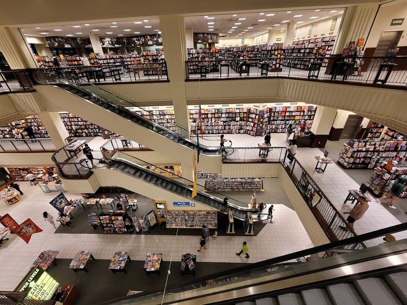 Barnes & Noble – The Grove, Los Angeles