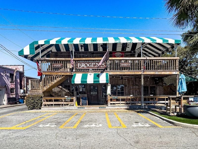 Brogen's South – St. Simons Island