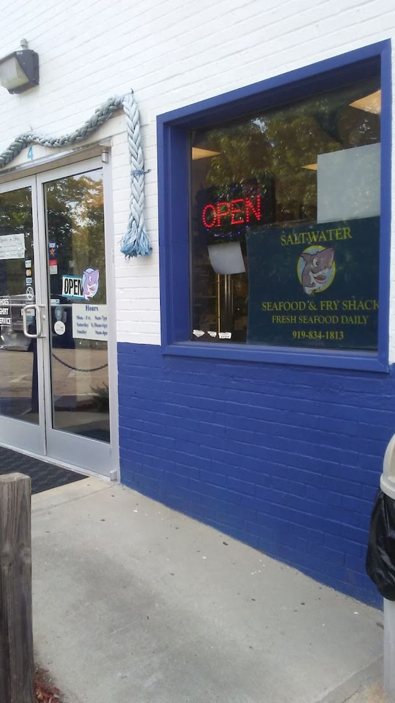 10 North Carolina Carryout Windows For The Perfect Crunch - Decor Hint Saltwater Seafood Market & Fry Shack, Raleigh