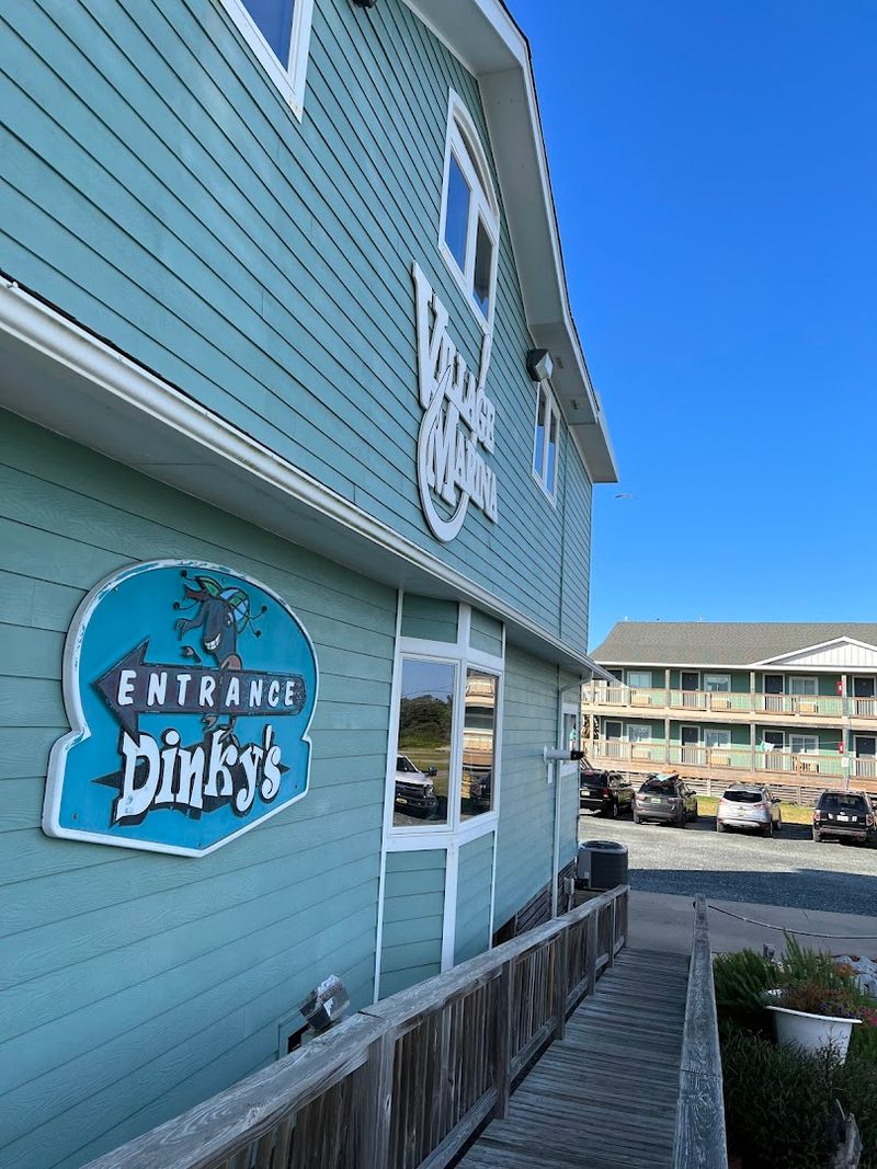 Dinky's Waterfront Restaurant, Hatteras Island