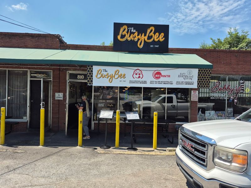 2026 Guide To 15 Hidden Fried Chicken Joints In Georgia Worth Discovering - Decor Hint Busy Bee Café – Atlanta, GA