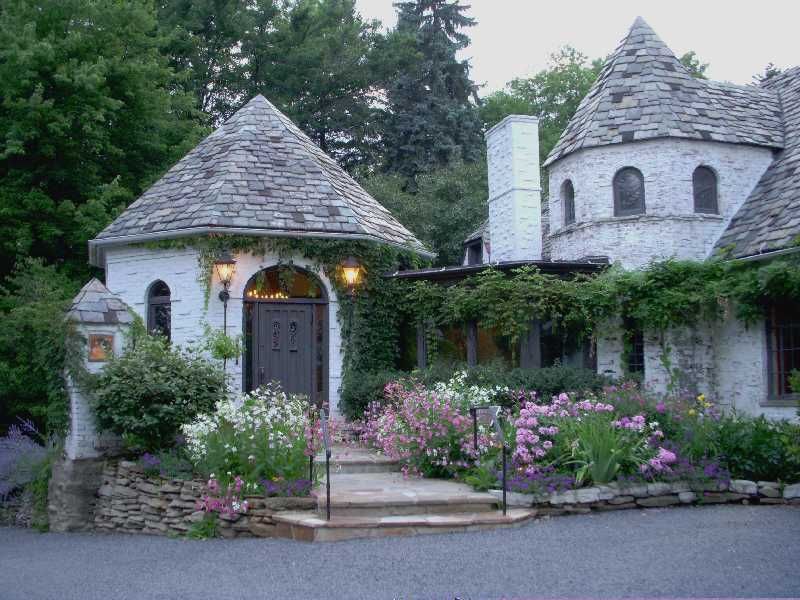 Hyeholde Restaurant, Coraopolis