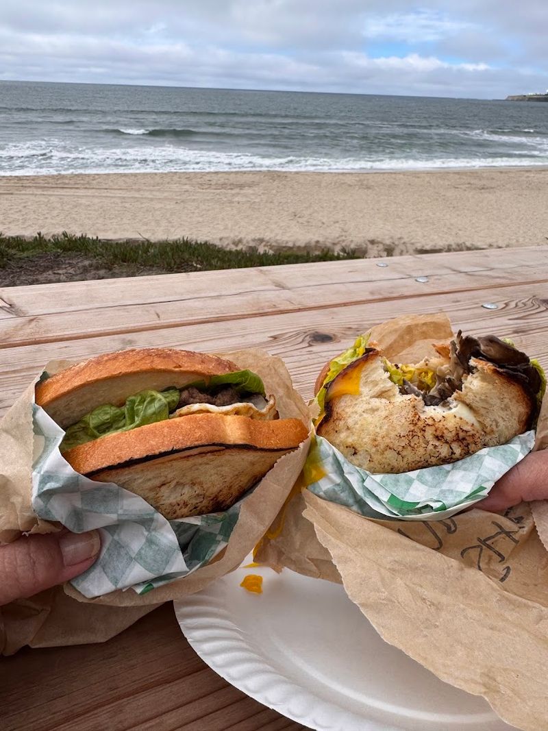 The Mushroom And Hamburger Sandwiches Worth Knowing About