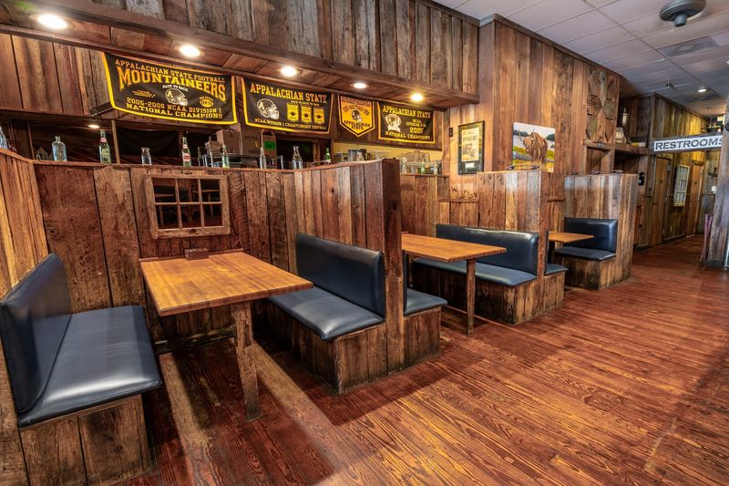 Why Pepper's Deserves A Spot On Your Boone Bucket List