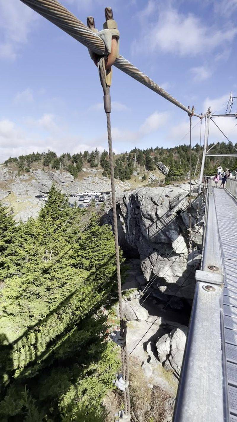 This North Carolina Bridge Feels Like Walking Over Open Air - Decor Hint The Scenic Drive Up The Mountain