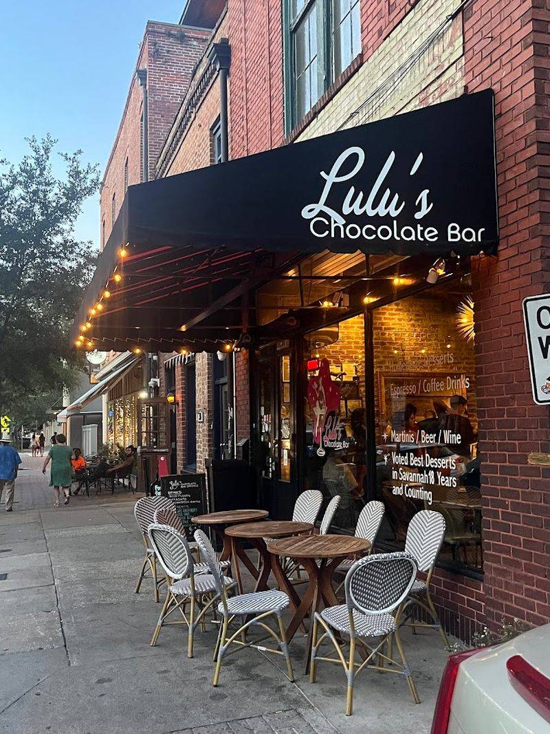 A Warm And Intimate Atmosphere In Historic Savannah