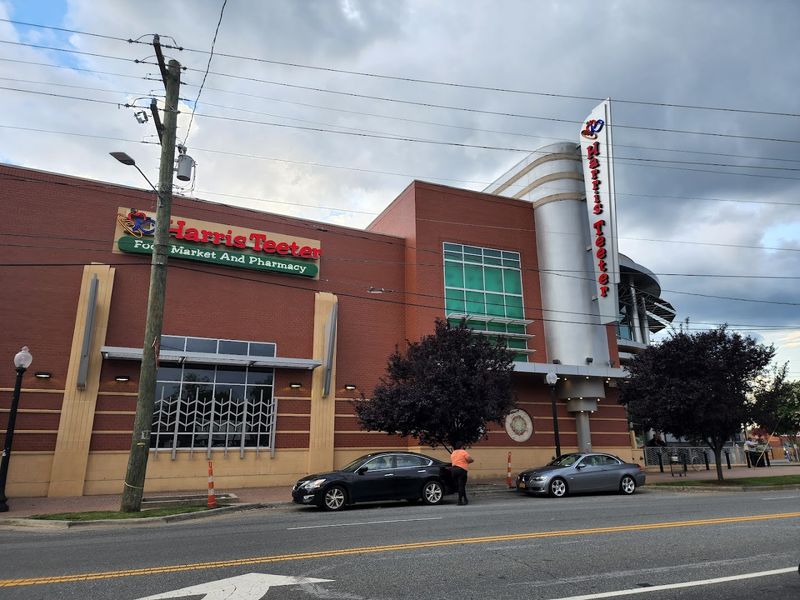 Harris Teeter On Central Avenue