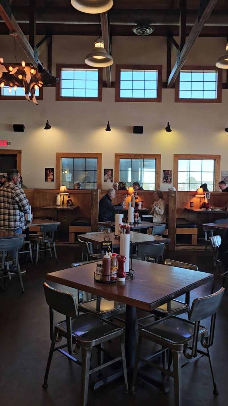 Unpretentious Interior Atmosphere