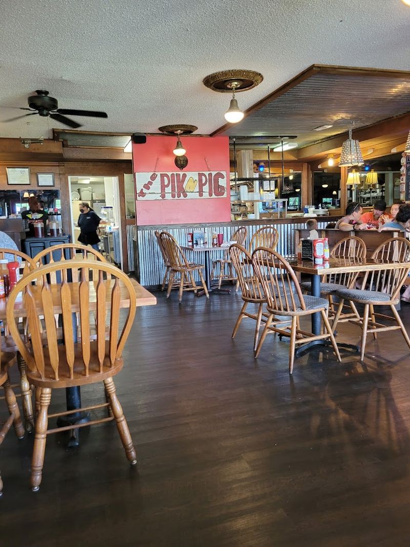 10 North Carolina BBQ Joints That Locals Know Deserve More Respect - Decor Hint Pik N Pig, Carthage