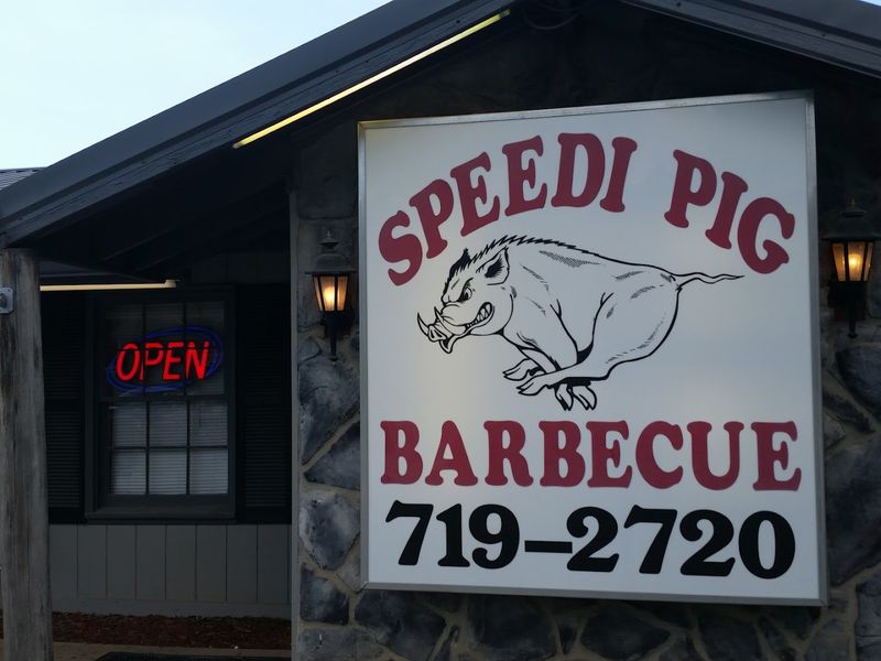 Speedi Pig Barbecue – Carrollton