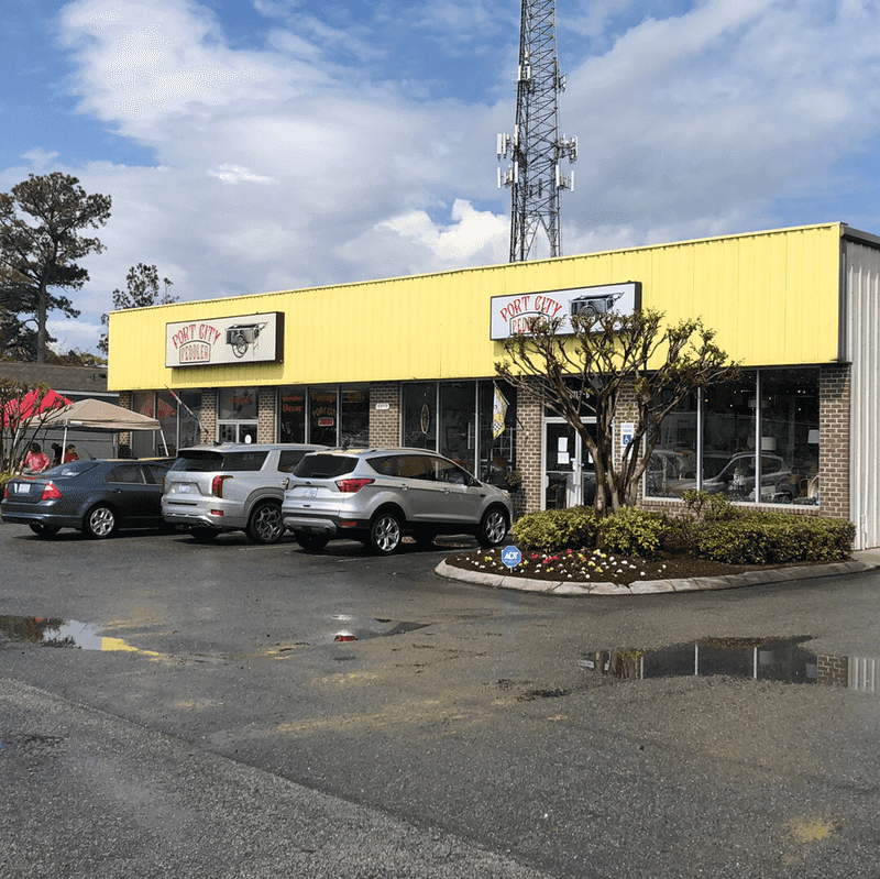 You Could Spend Hours Inside These North Carolina Vintage Markets And Still Feel Like You Missed Something - Decor Hint Port City Peddler