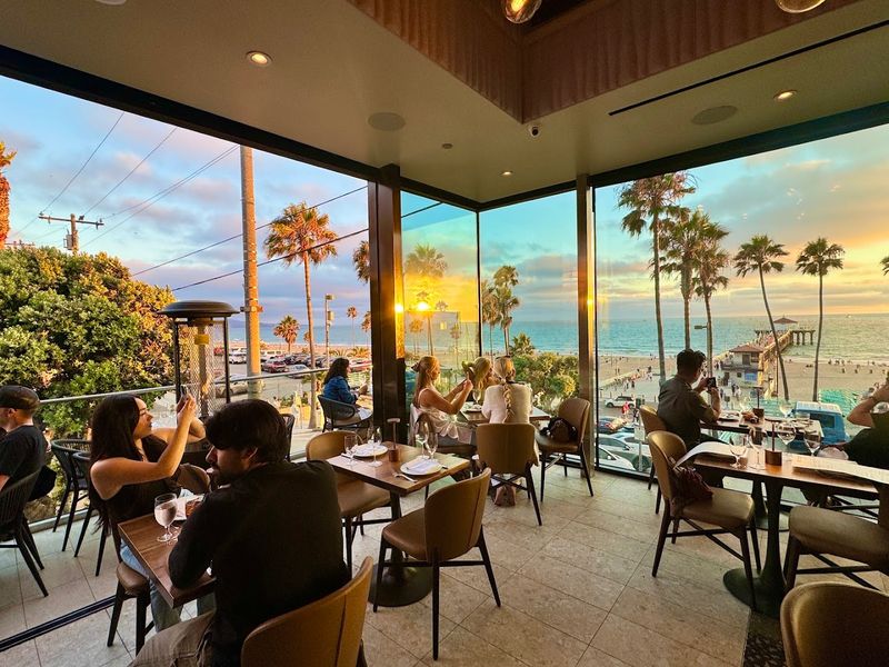 These Southern California Beachfront Restaurants Make The View Part Of The Meal In Spring - Decor Hint The Strand House, Manhattan Beach