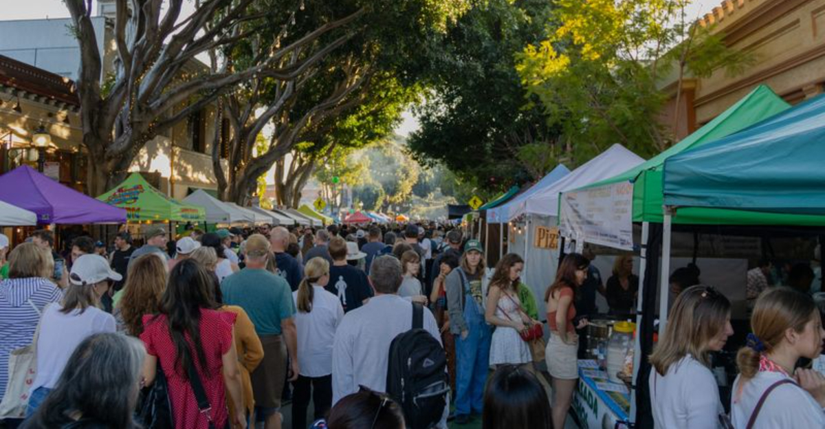 10 California Towns Where Weekend Farmers Markets Feel Like Local Events - Decor Hint