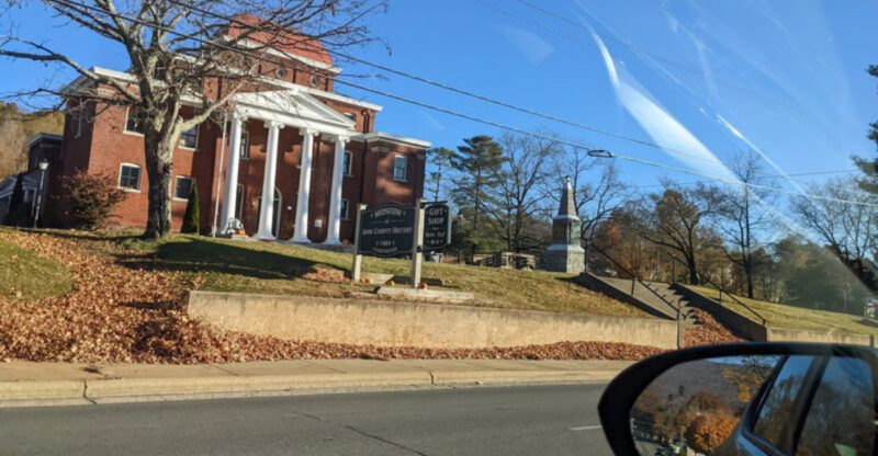 10 North Carolina Small Towns Along The Blue Ridge Parkway Most Drivers Pass Right By