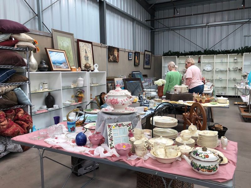 Grey Bears Thrift Store, Santa Cruz