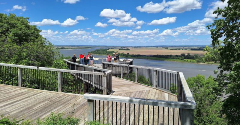 11 Nebraska Hiking Trails With Views That Surprise First-Time Visitors