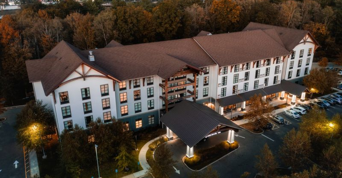 11 Pet Friendly Connecticut Hotels That Make Traveling Easy - Decor Hint