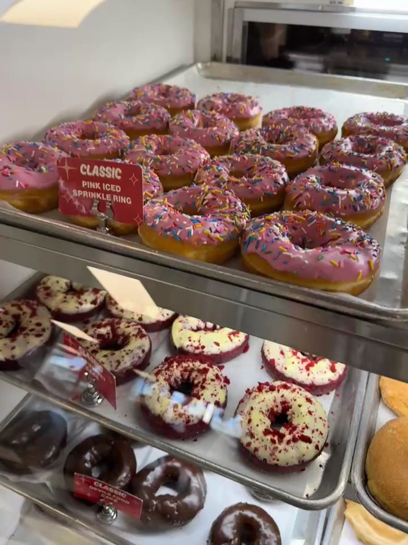 Carl's Donuts