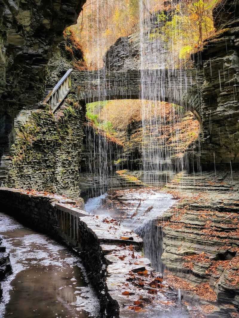 12 New York State Parks So Beautiful That A Lot Of People Have No Idea They Even Exist - Decor Hint Watkins Glen State Park