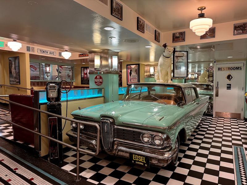 Lori's Diner – San Francisco
