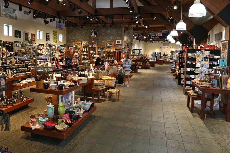 Browse Regional Crafts At The Kentucky Artisan Center