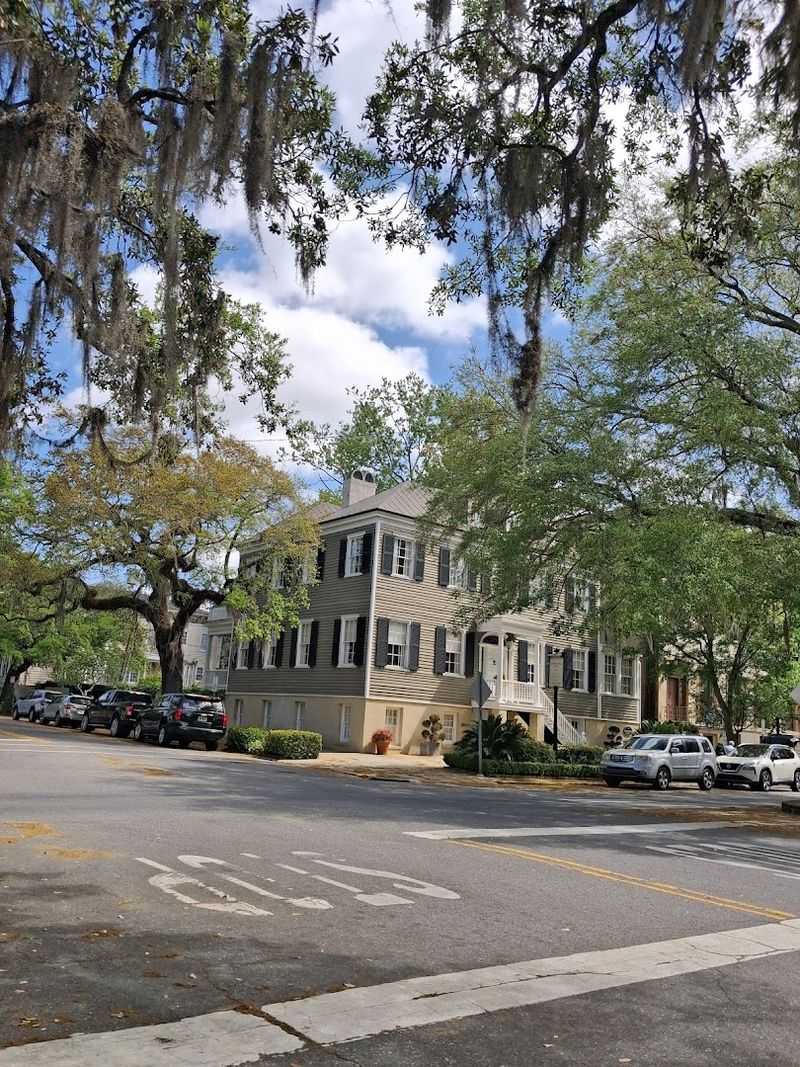 Explore Savannah's Historic District