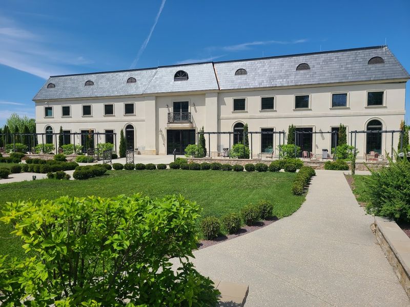 Chateau Des Fleurs