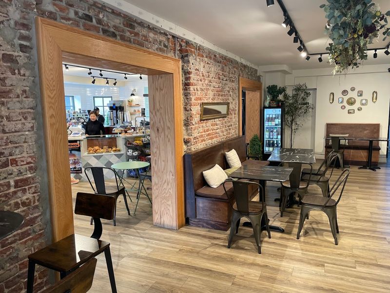 15 Oversized And Delicious Washington DC's Best Pork Sandwich Spots Loved By Locals - Decor Hint Prego Again