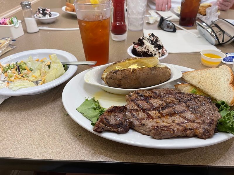 A Buffet Built Around Real Meat Lovers